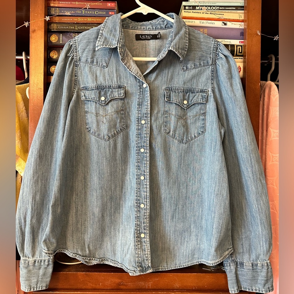 Women’s Lauren Ralph Lauren Denim Button-Up Blouse. Size XL.